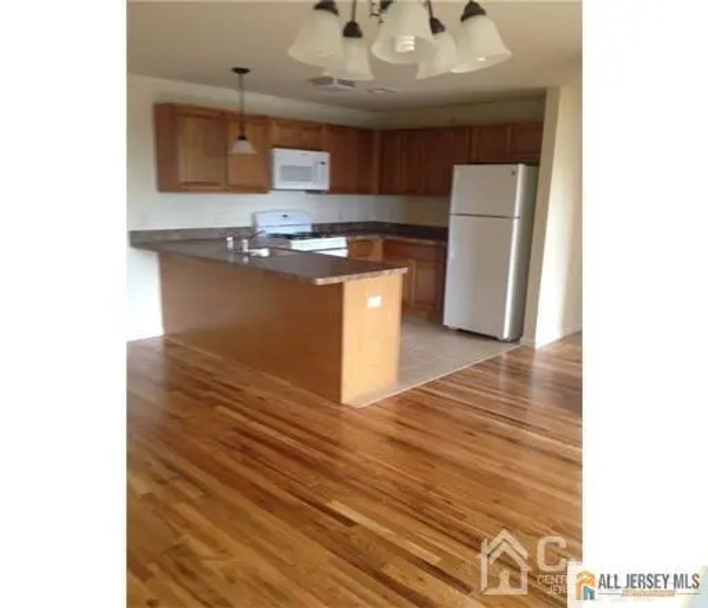 95 Main 2a Street, Sayreville