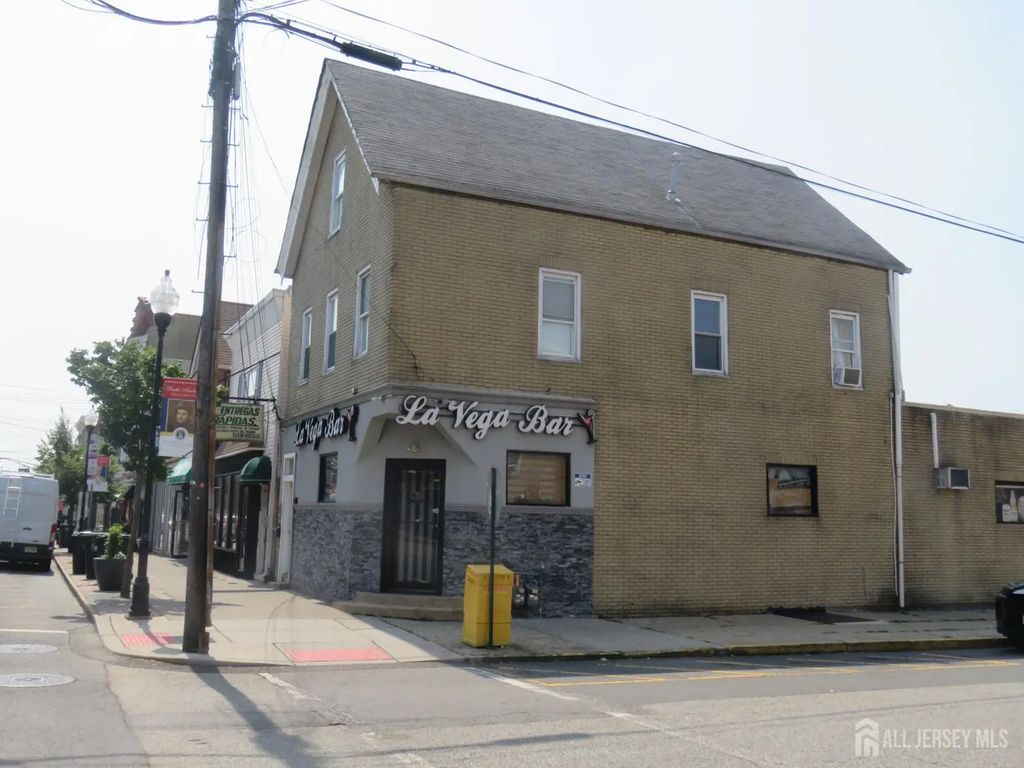 299 Smith Street 21, Perth Amboy