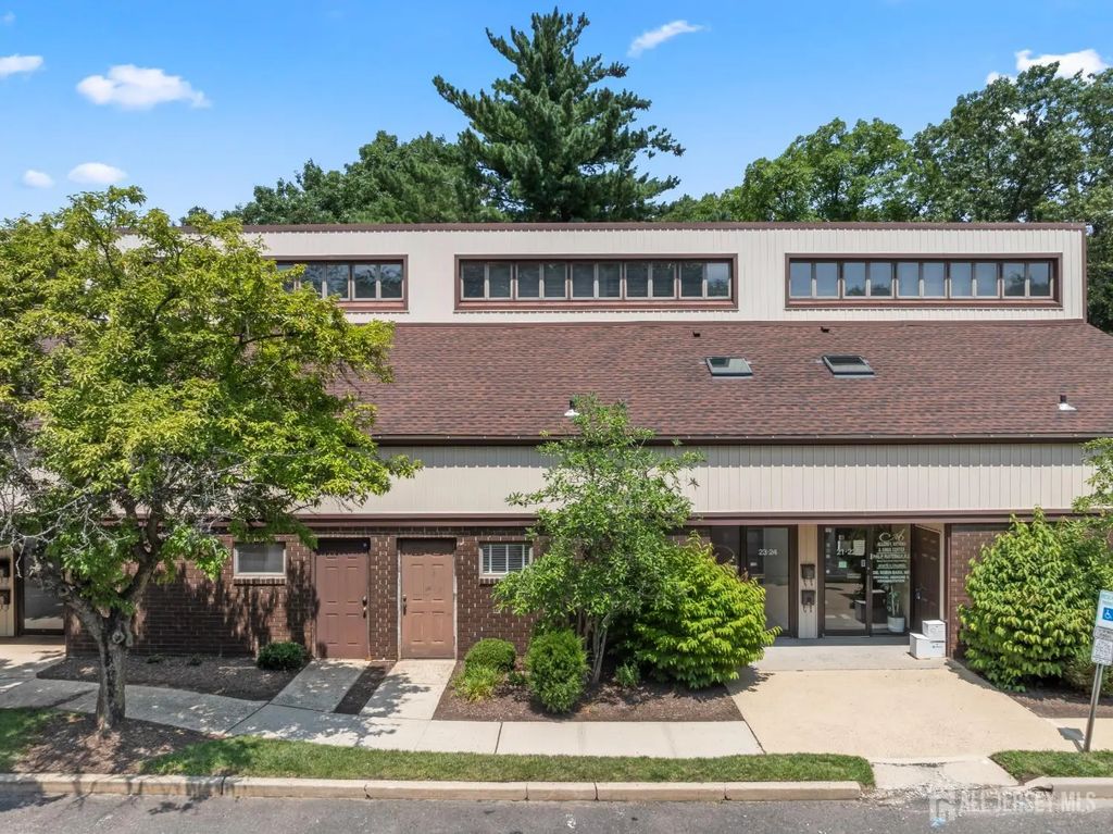 23-24 Brunswick Woods Drive 2, East Brunswick