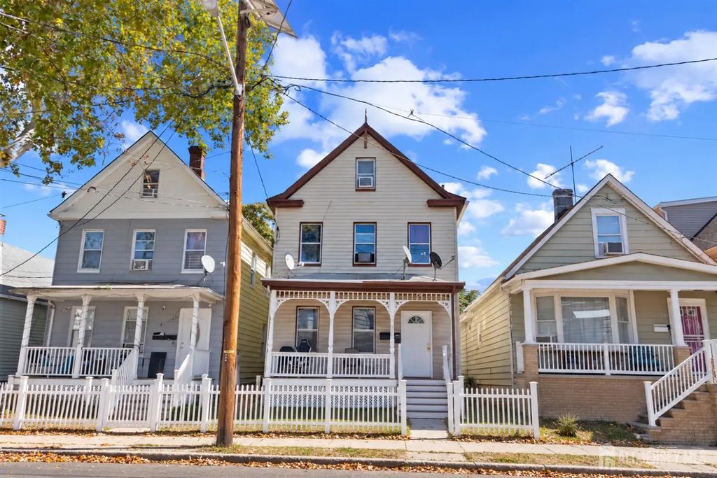 676 Charles Street, Perth Amboy