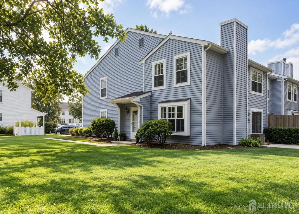 64 Almond Drive, Franklin Twsp
