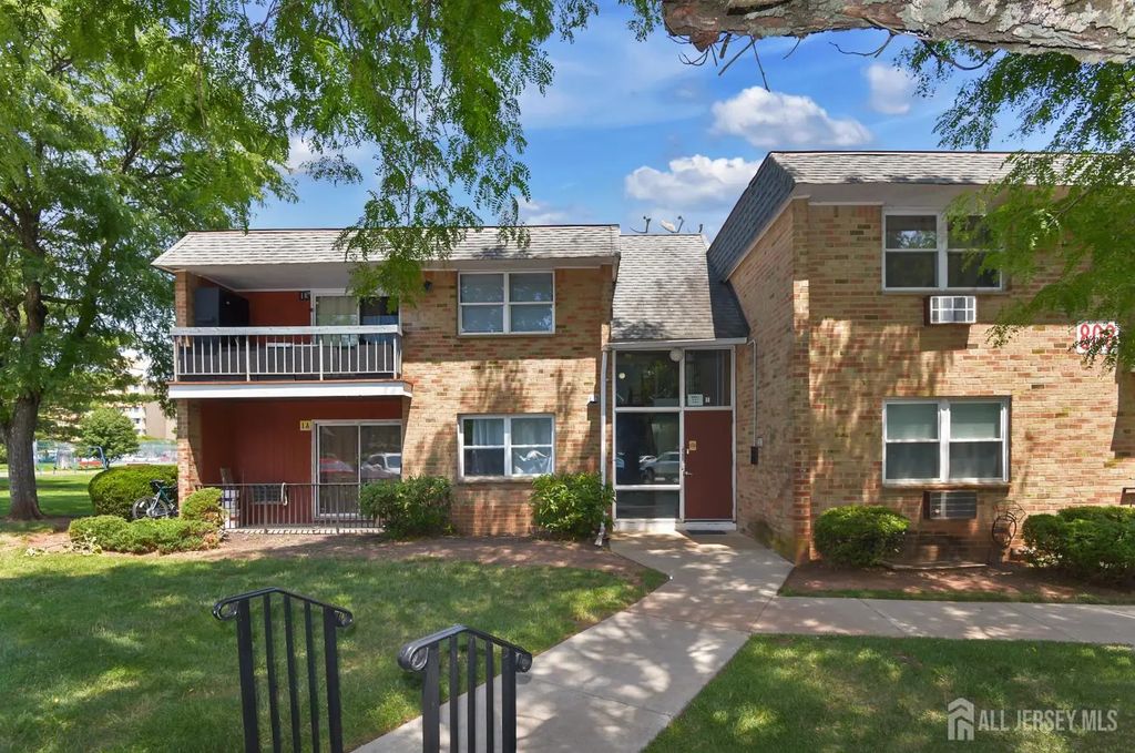 808 Eves Drive, Hillsborough