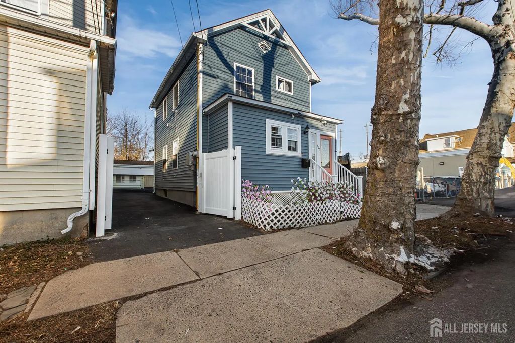 425 East Avenue, Perth Amboy