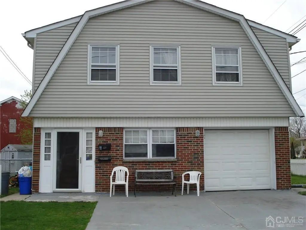 39 Spruce Street, Carteret