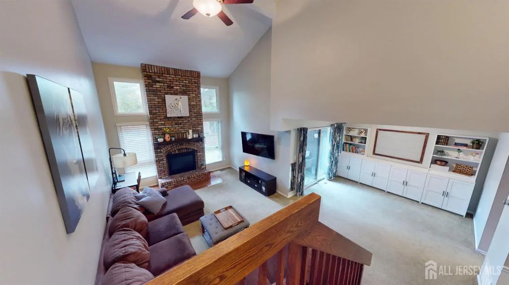 169 Nathan Drive, North Brunswick