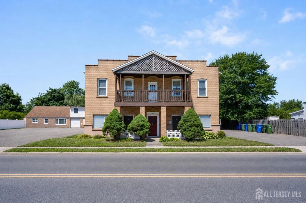 107 Macarthur Avenue, Sayreville