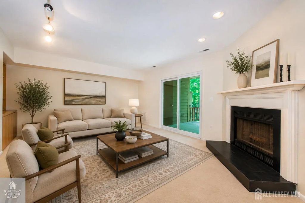 195 Hidden Hollow Court, Edison