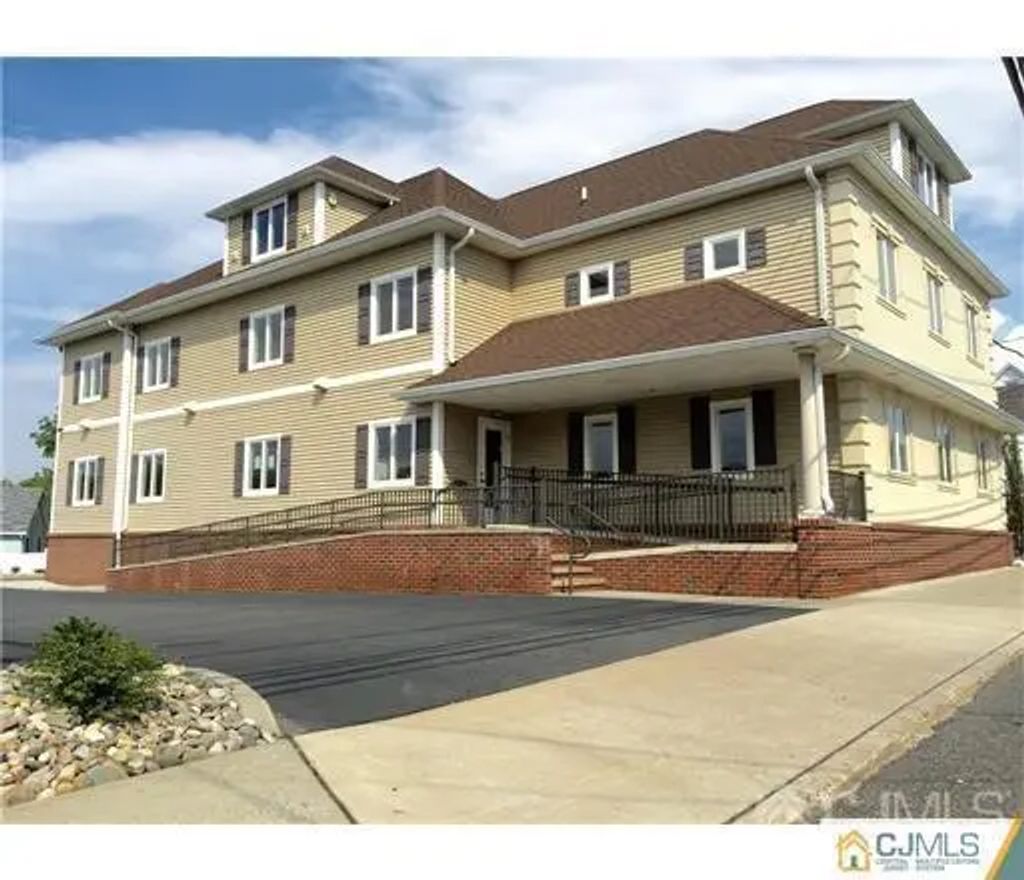 190 Pulaski Avenue 2, Sayreville