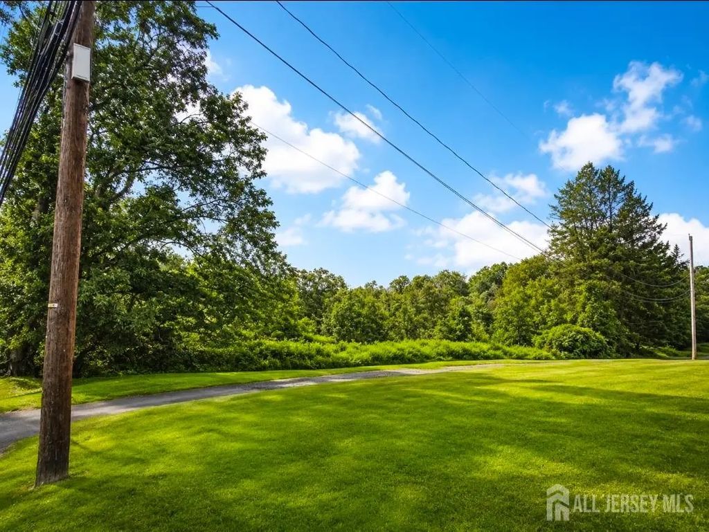 116 Mount Bethel Road, Warren