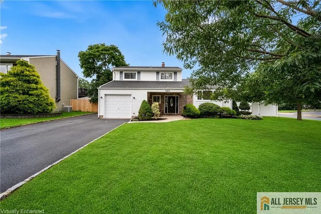 122 Benart Place, Middlesex