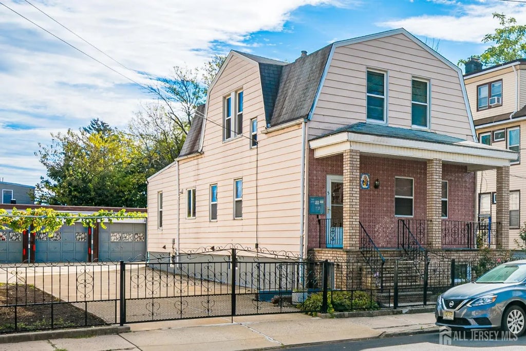 5 Norwood Avenue, Irvington