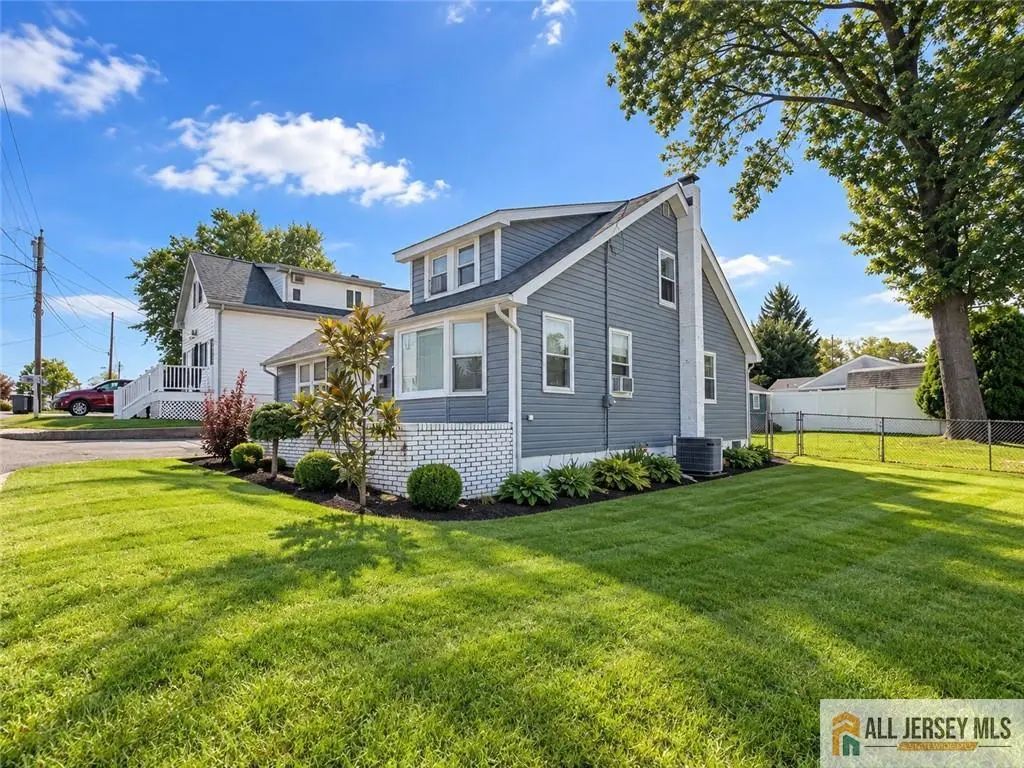 969 Woodcrest Drive, Keyport