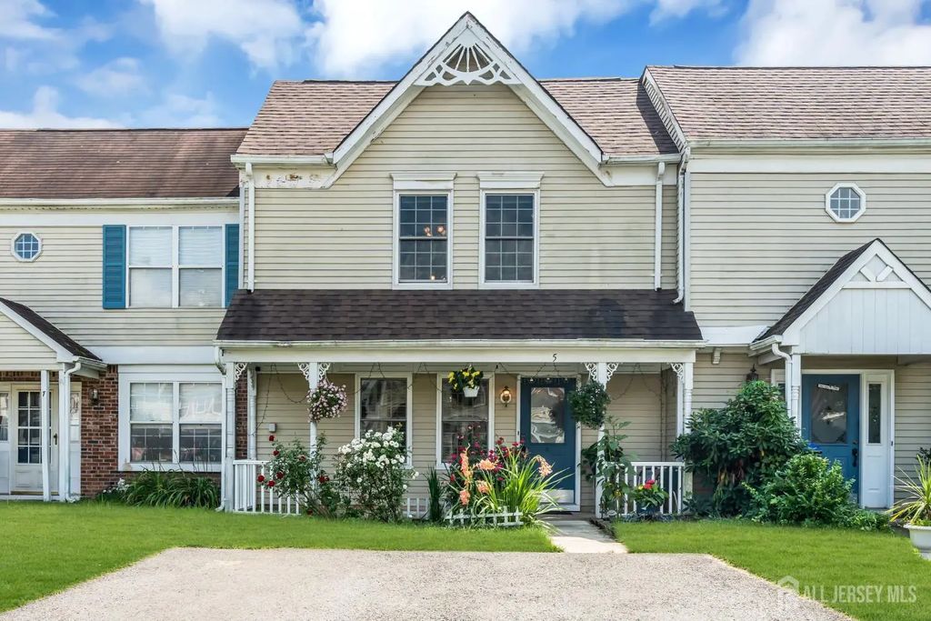 5 Anderson Court, East Brunswick