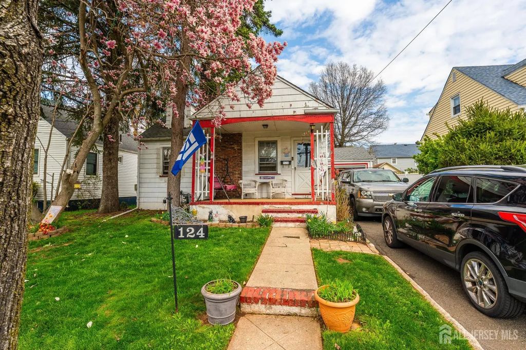 124 W 10th Avenue, Roselle