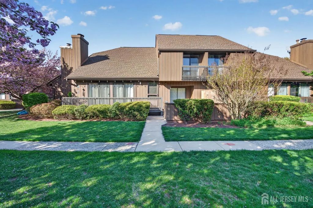 66 Kingsberry Drive, Franklin Twsp