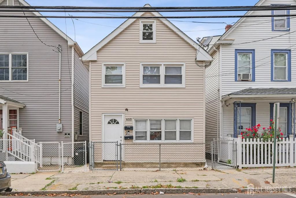 655 Charles Street, Perth Amboy