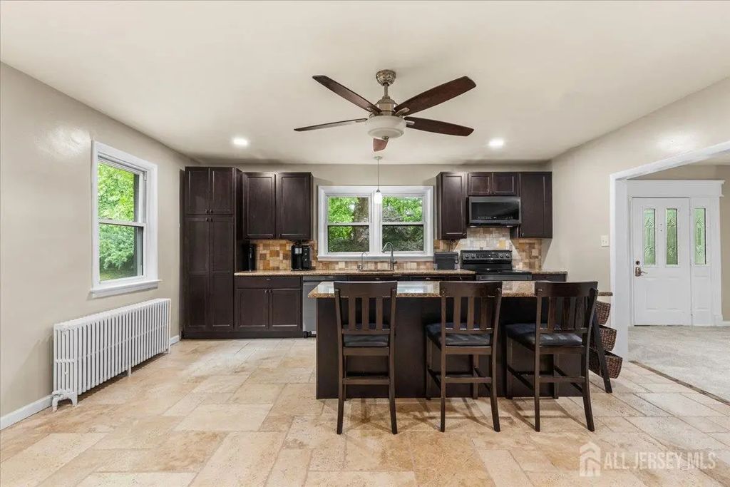 4 Orchard Avenue, Bordentown Twp