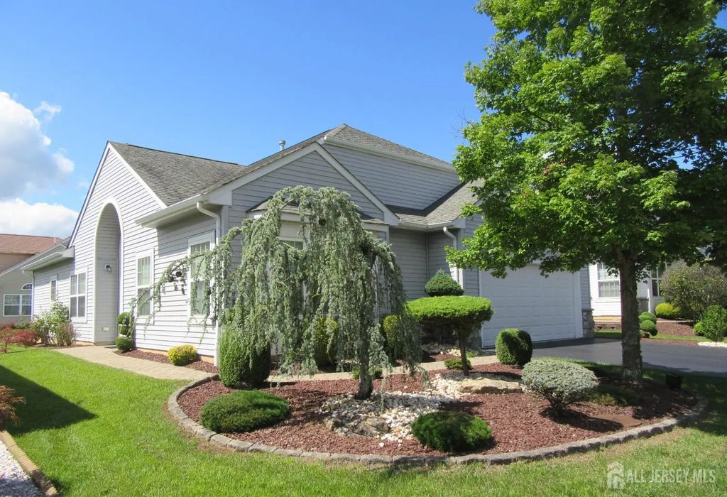308 Valencia Drive, Monroe