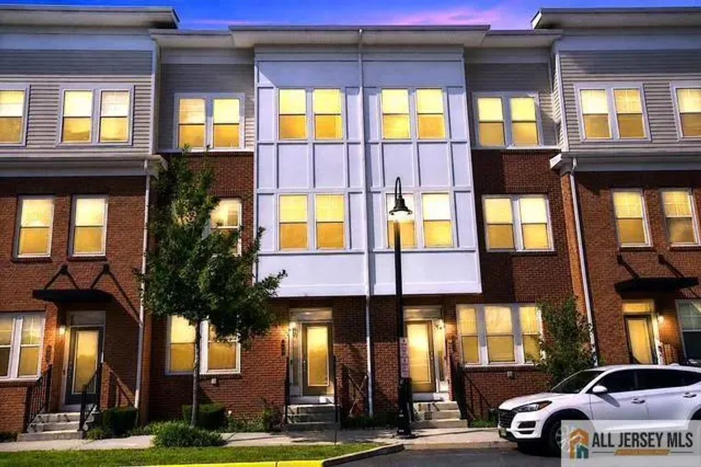 310 South Drive, North Brunswick
