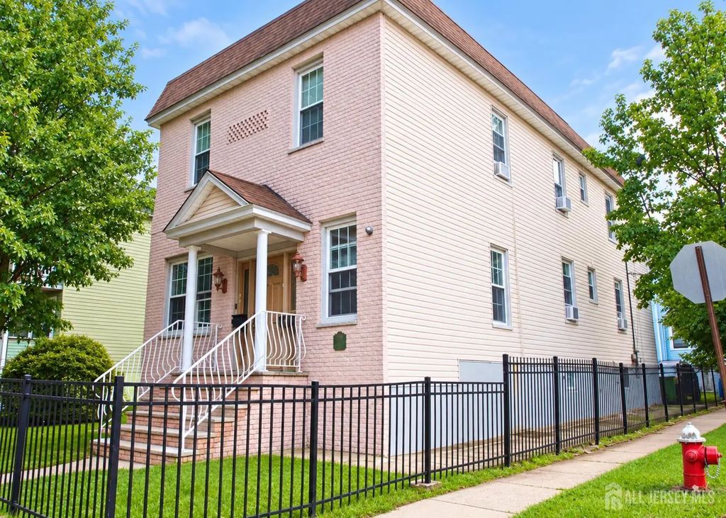1802 Clinton Street, Linden