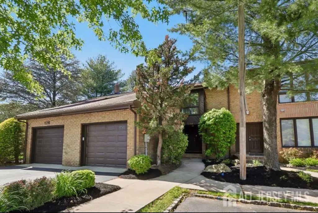 174 Nathan Drive, North Brunswick