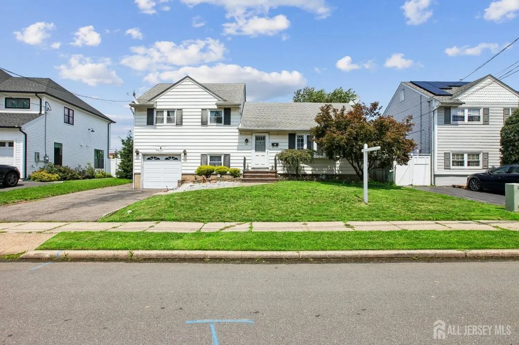35 Heathcote Avenue, Edison