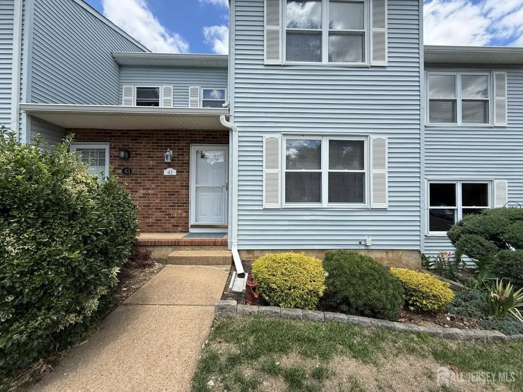 41 Dogwood Court, Jamesburg