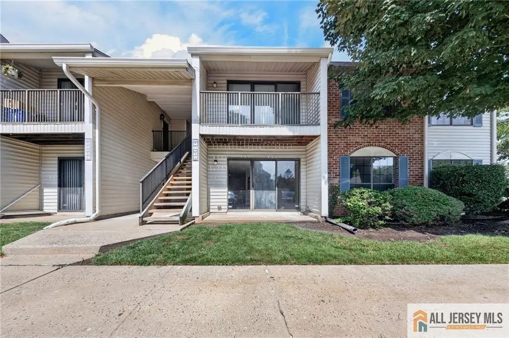 60 Taylor Drive, Franklin
