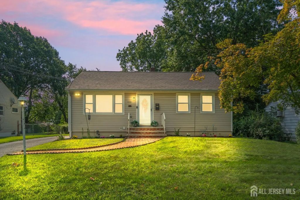 408 Richard Way, North Plainfield