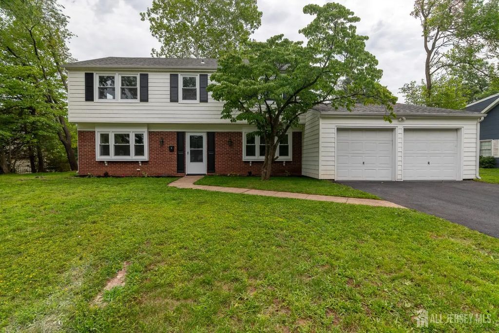 4 Overbrook Road, Franklin
