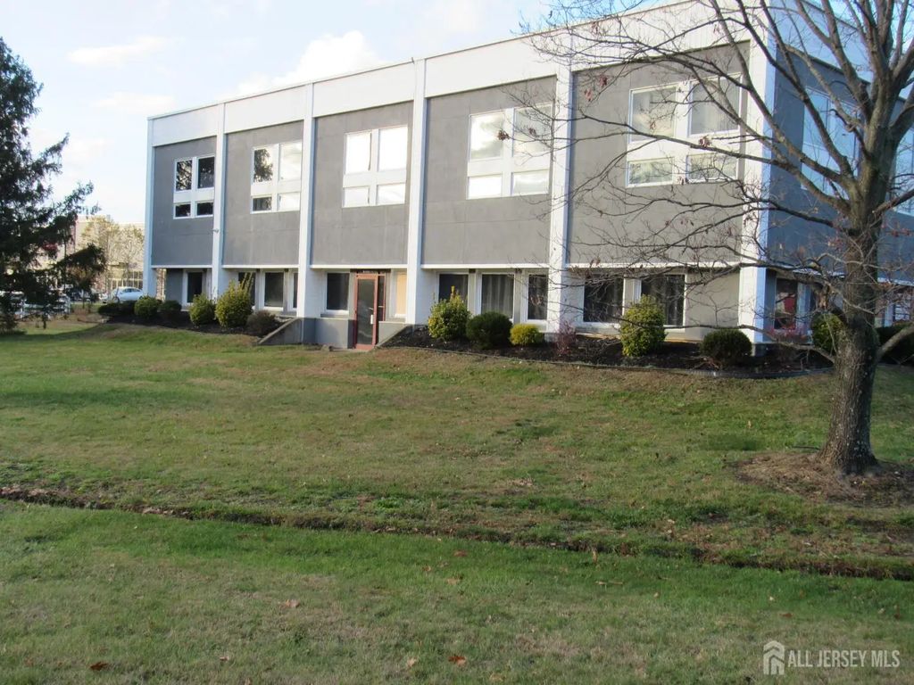 981 State Route 33 W 3, Monroe