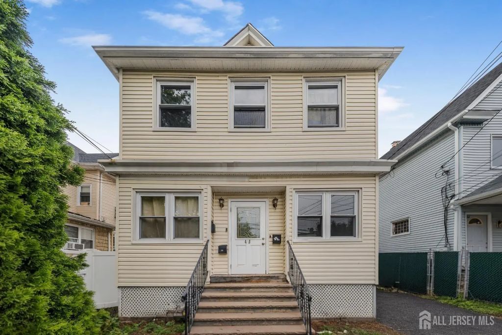 415 Magie Avenue, Elizabeth