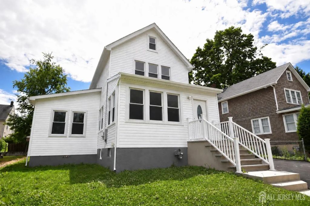 12 Ford Avenue, Franklin Twsp