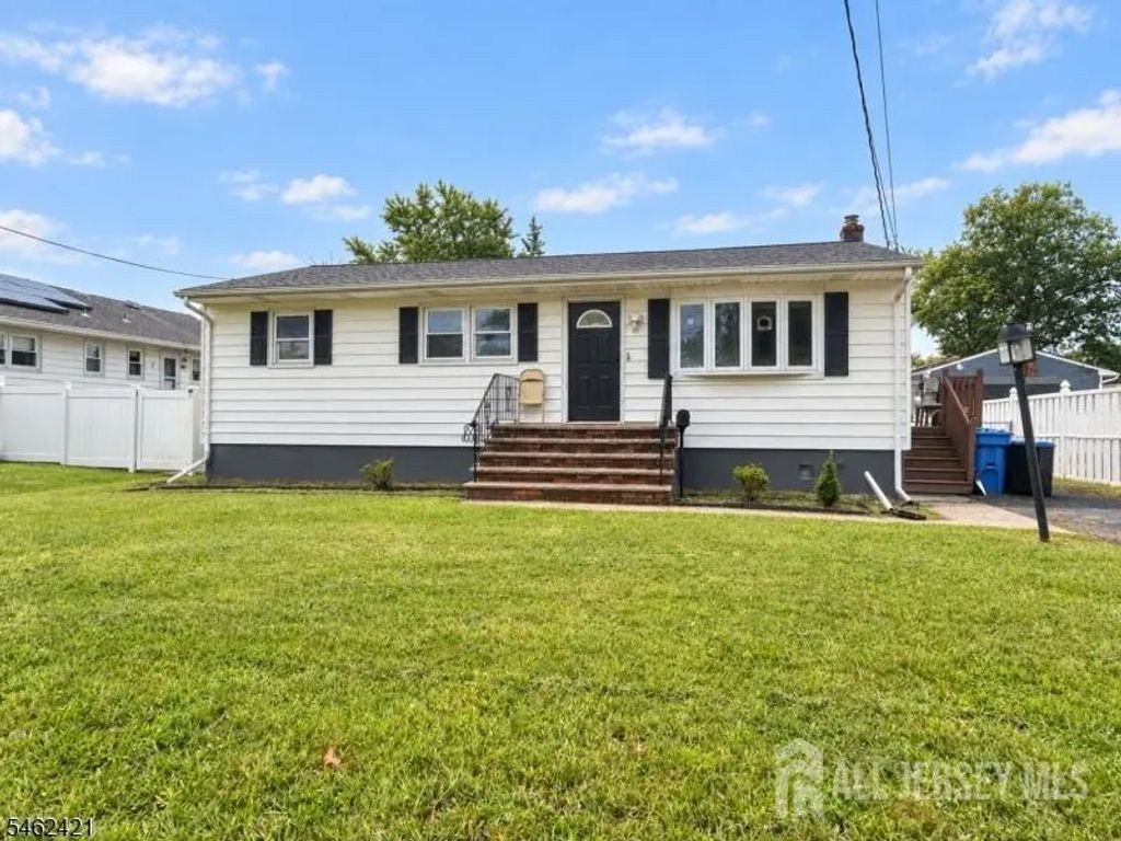 125 Rock Lane, Middlesex