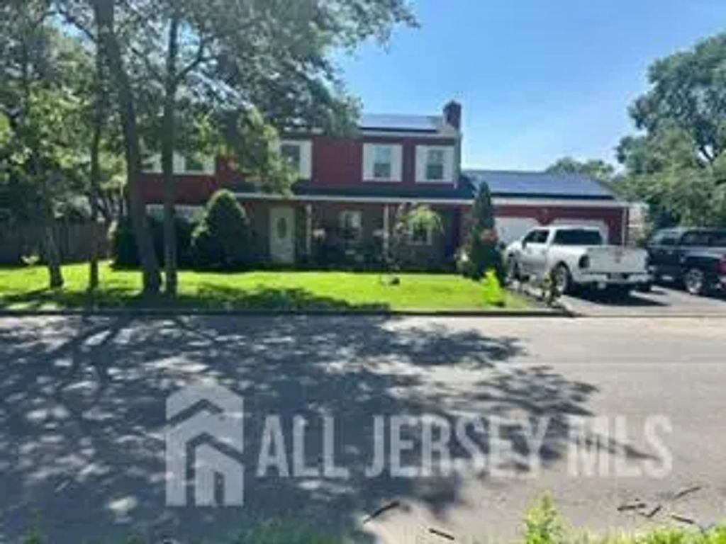 81 Brooklyn Avenue, Spotswood