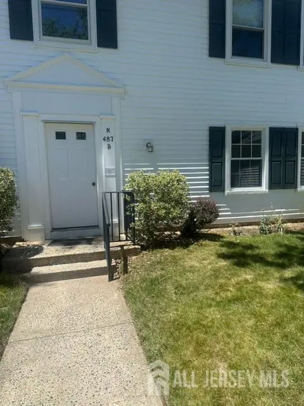 487 Somerset Lane, Monroe