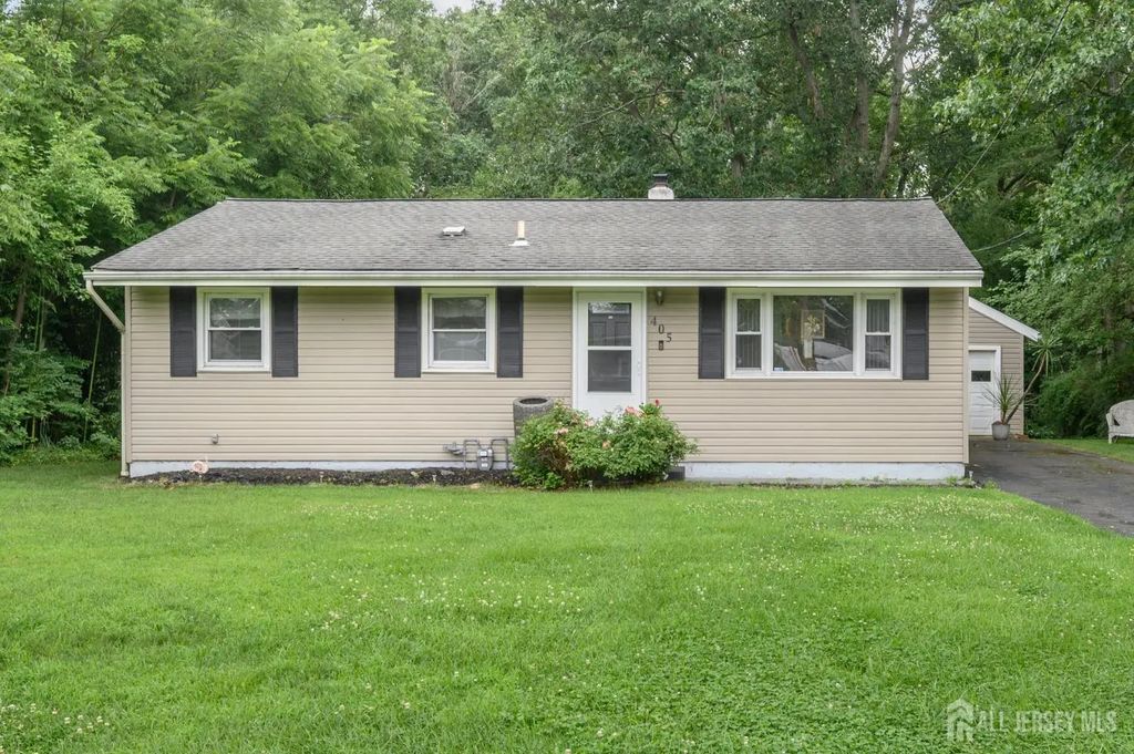 405 Magnolia Road, Mount Laurel