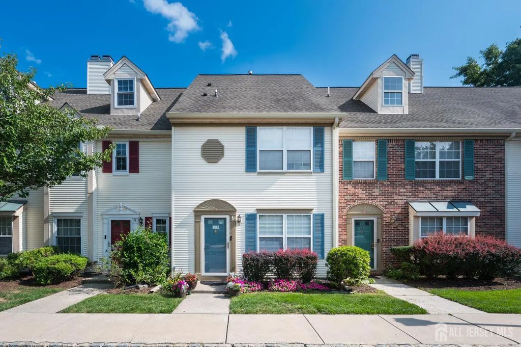 123 Daniel Court, South Brunswick