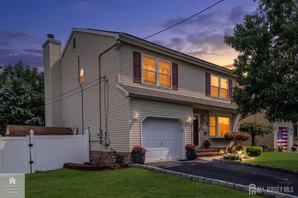 266 Thomas Street, Woodbridge Proper