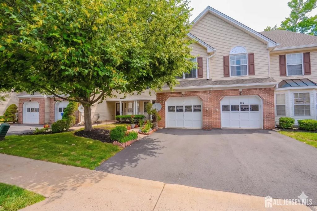 22 Amy Drive, North Brunswick