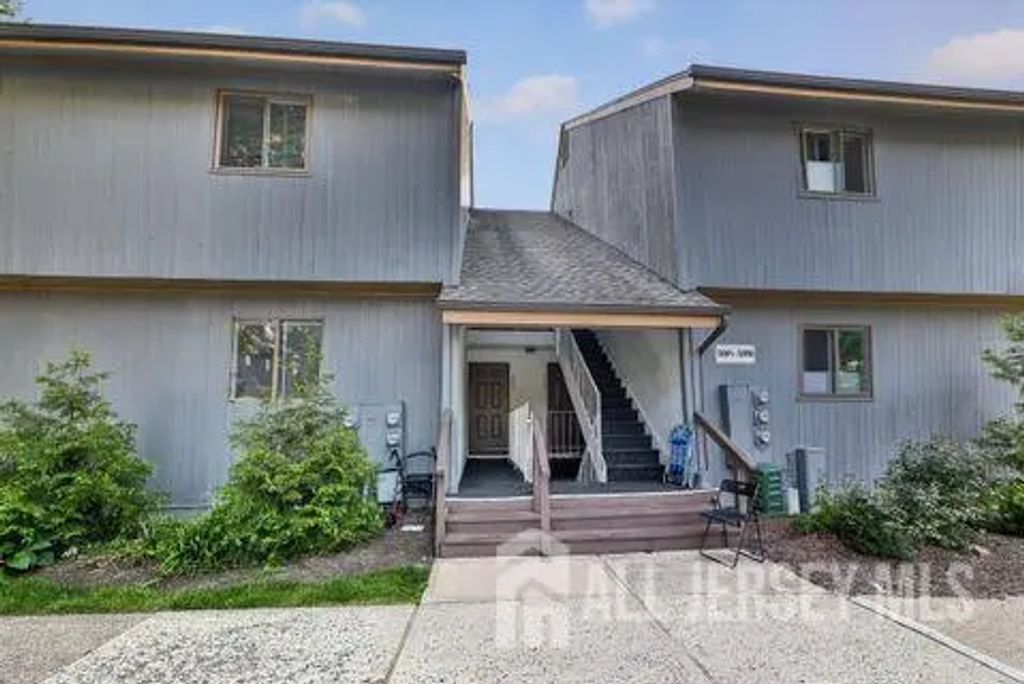 3905 Balsam Way, Bernards