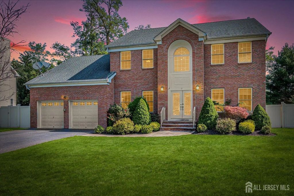 9 Trista Way, South Plainfield