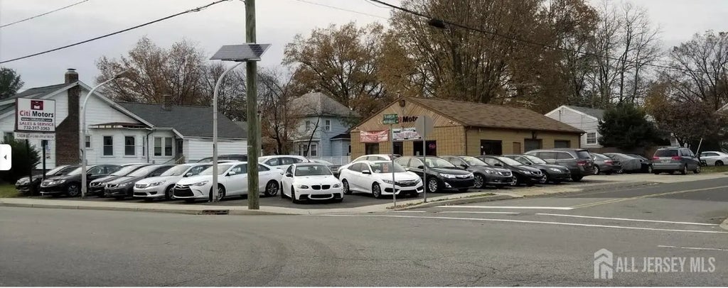 213 Woodbridge Avenue, Highland Park