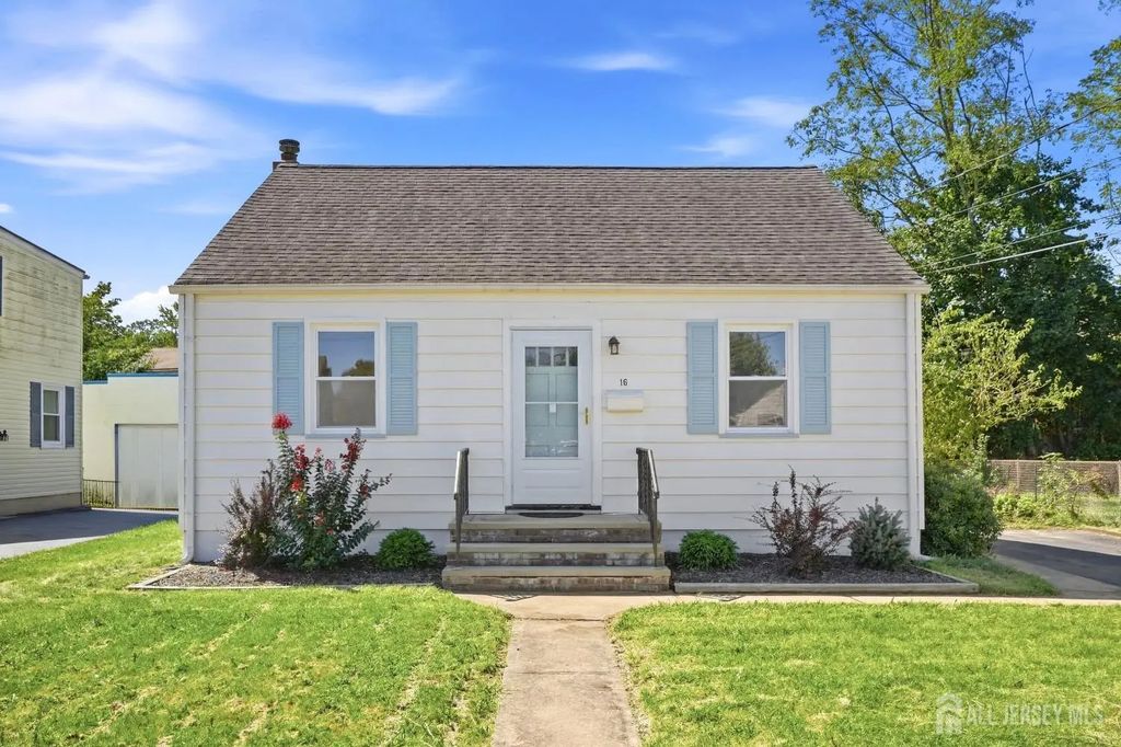 16 Eisenhower Avenue, Spotswood