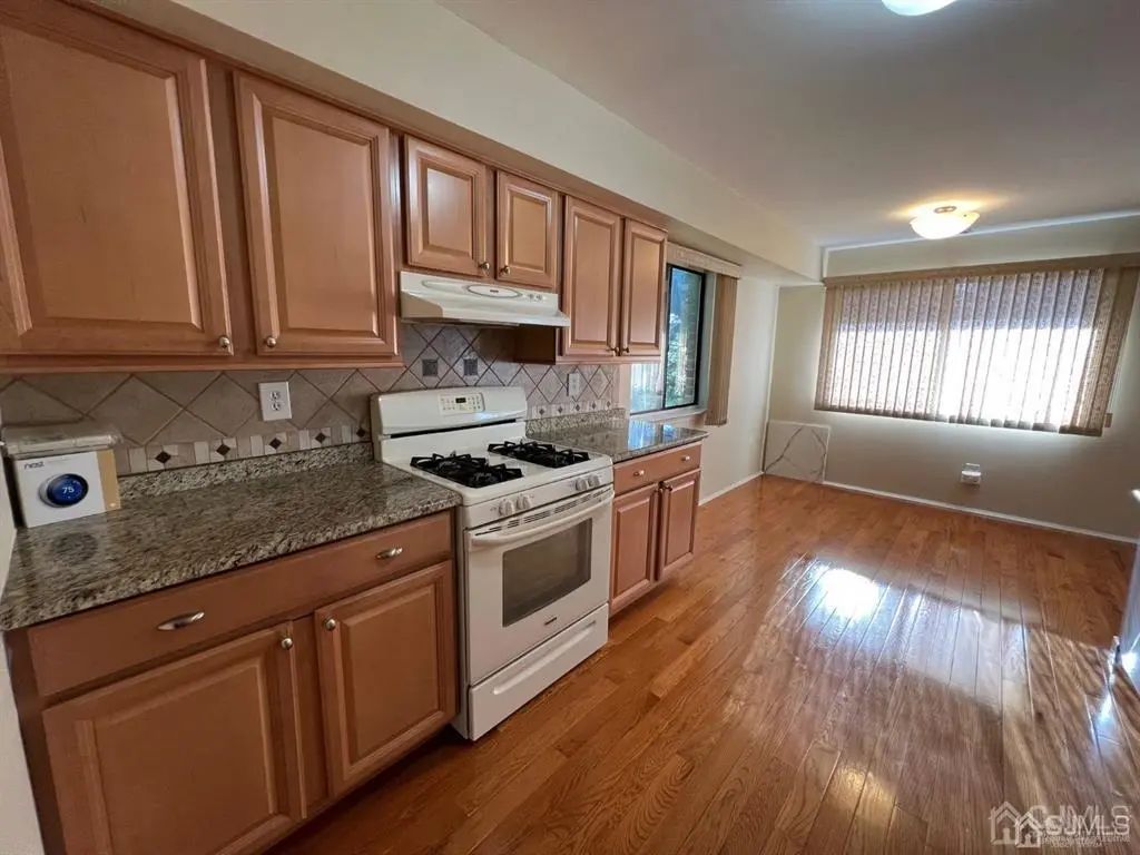412 Edison Glen Terrace, Edison