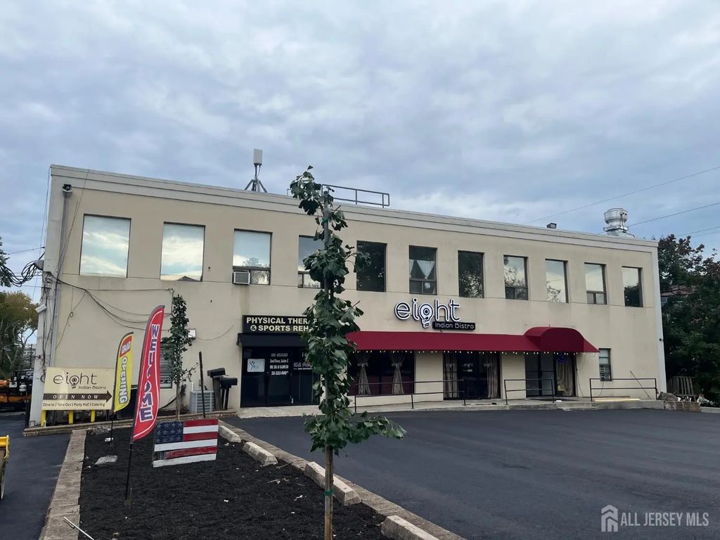 161 Lincoln Highway 1, Edison