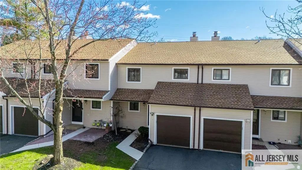 5 Lily Court, Edison