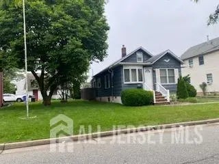 355 Oak Avenue, Woodbridge Proper