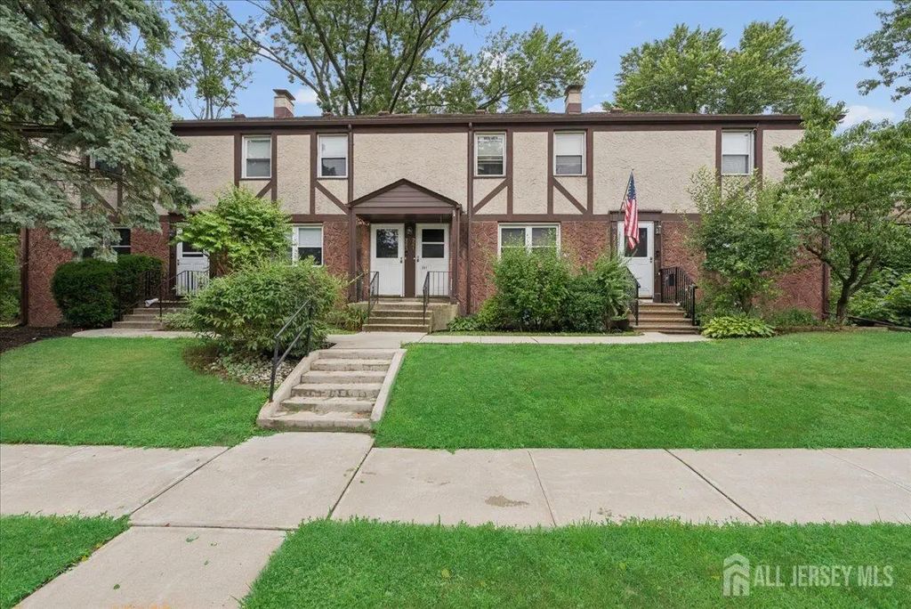 263 Newman Street, Metuchen