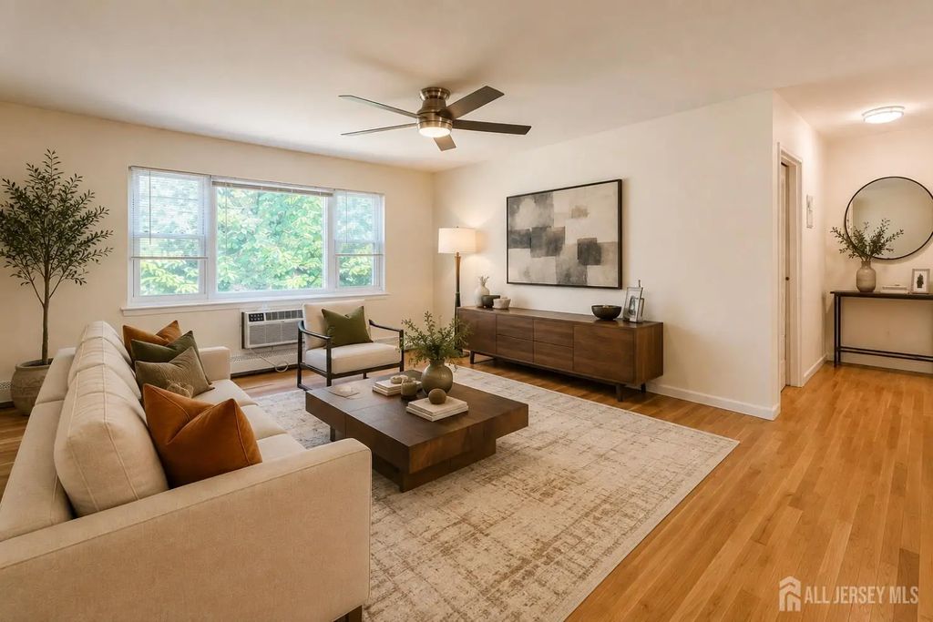 93 Fox Road, Edison